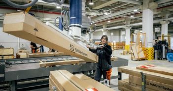 Schlüter-Systems startet automatisiertes Zentrallager mit EPG-LFS, FTS und (Foto: Ehrhardt Partner Group (EPG))