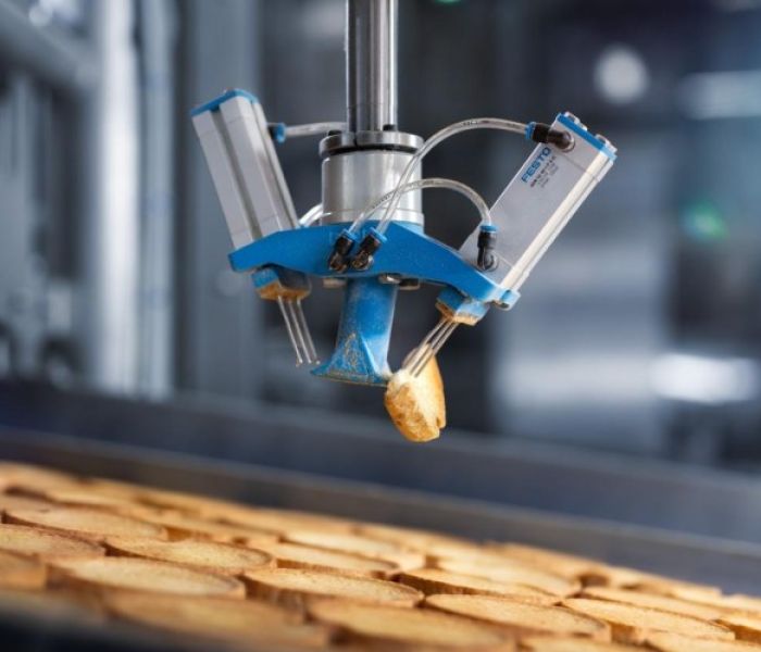 Ein speziell entwickelter Nadelgreifer (Foto: Stäubli Tec-Systems GmbH Robotics)